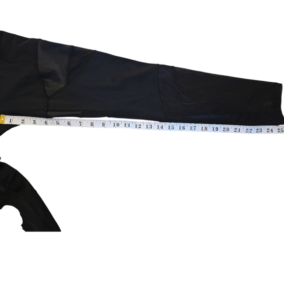 Lululemon Mesh In Motion * 25" - Picture 13 of 13